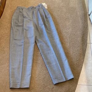 Lady’s Austin-Reed Pants